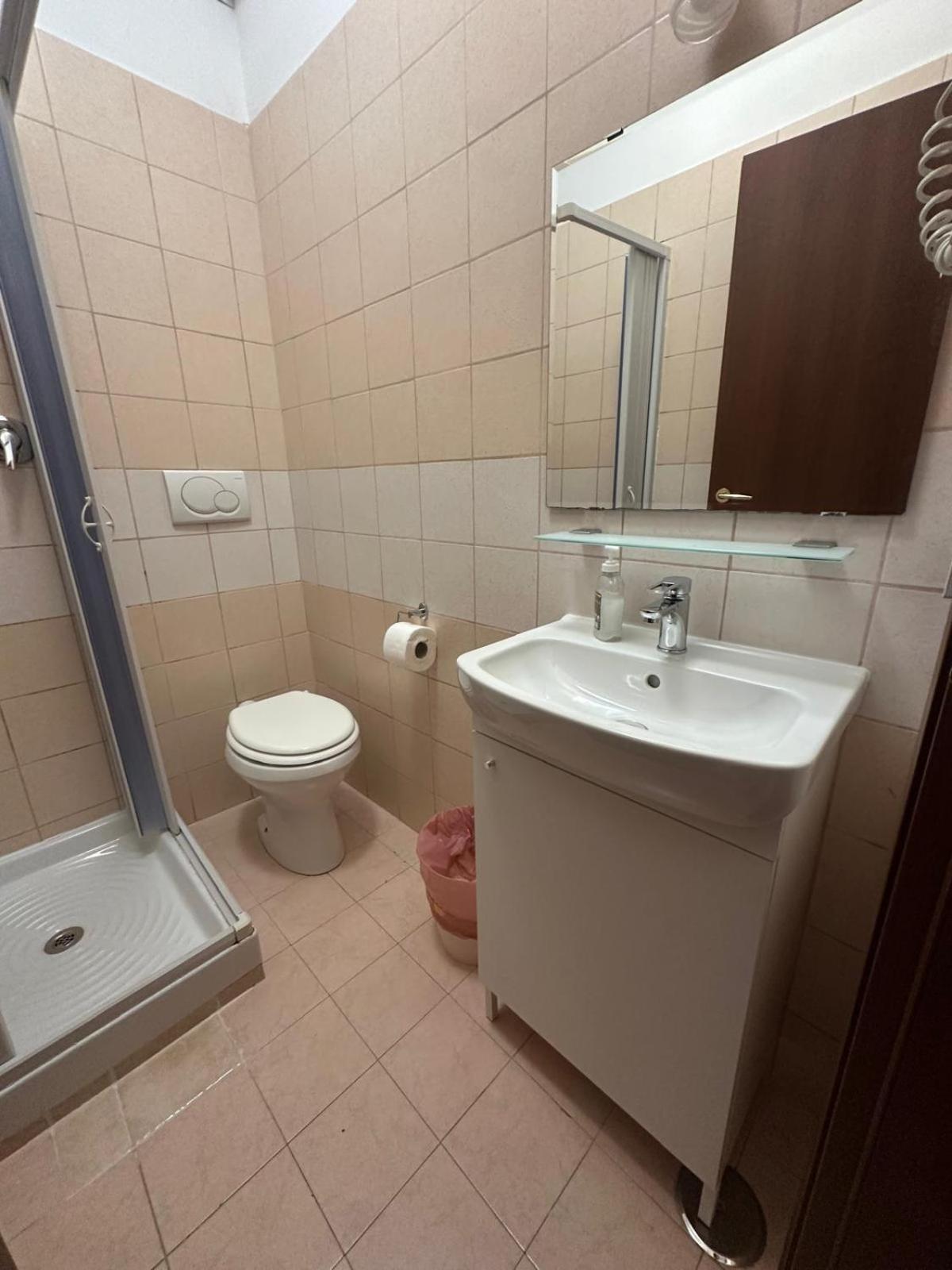 Hotel Near Termini Station à Rome Extérieur photo